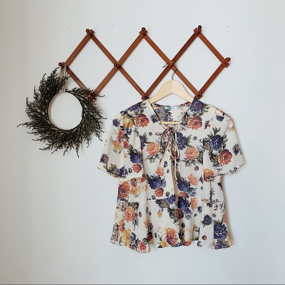 Urban Outfitters Tops - urban outfitters floral boho top kimichi blue